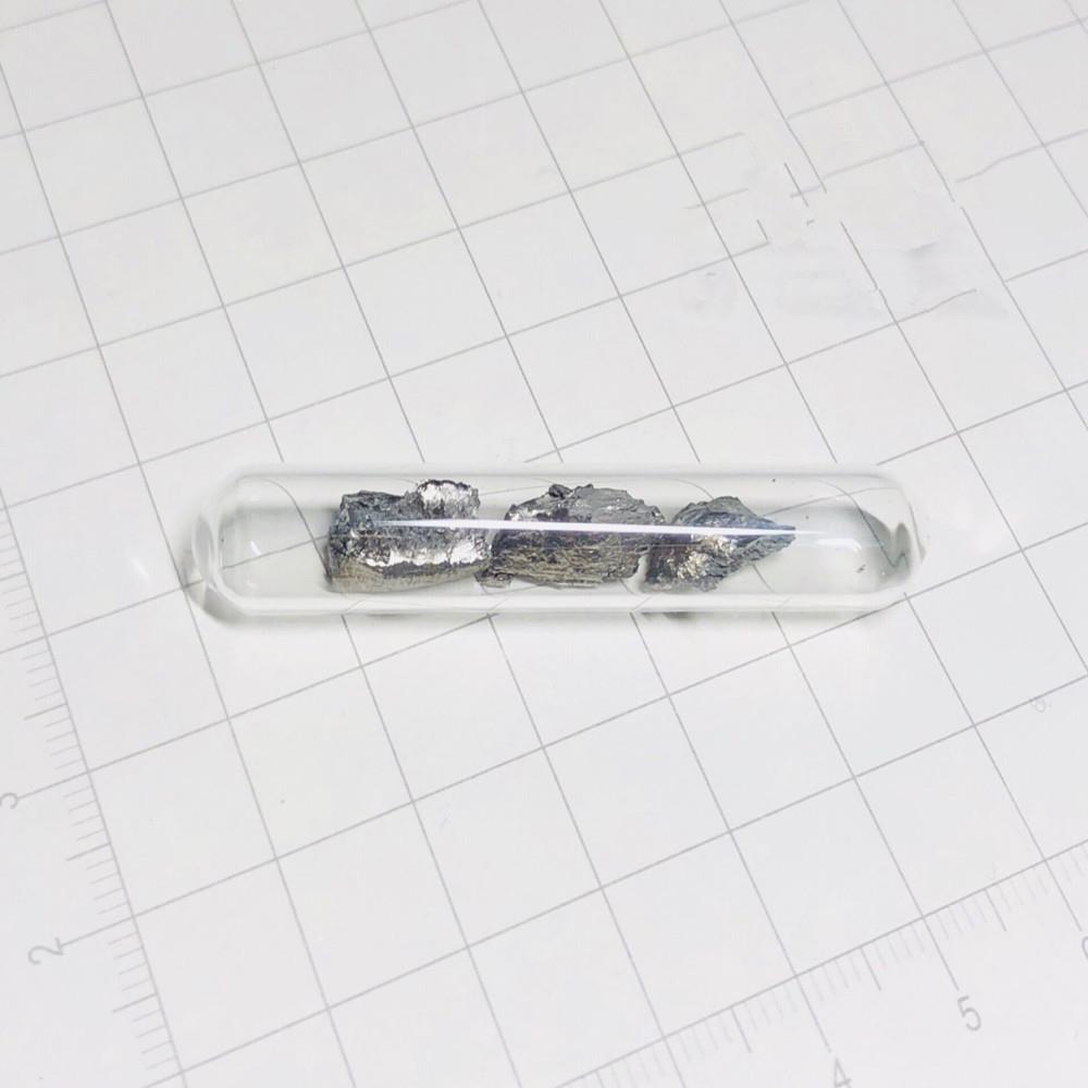 1059965ef73aea79fe20b65bd4e09b06b27 About 2g Glass Sealed Yttrium Block, Filled with Argon Gas, 99.9% Higher Than Y - Image 2