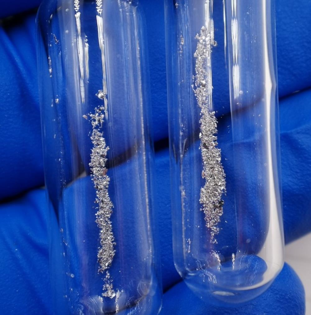 1aace47d1598fd5ca8e52c253570f67cde1 0.1g Glass Sealed CVD Platinum Particles, 99.95% High-purity Precious Metal Pt