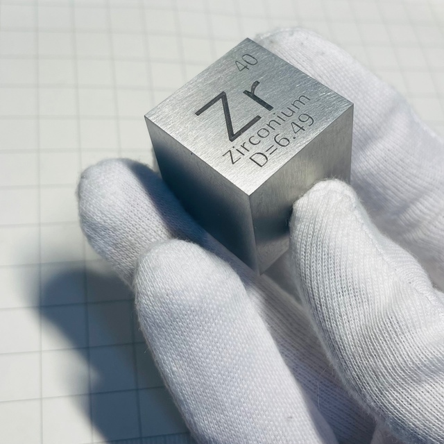 3c2de08779bd7ae961d6e8fb023e99765ec 1 Inch Cube of Zirconium - Image 3