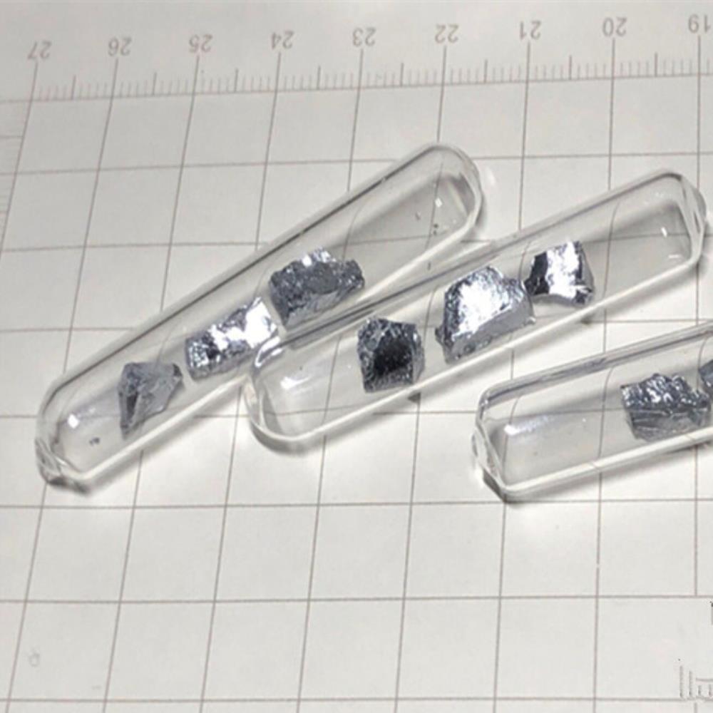 7bf0df3ecda5b5d685ac8b6fa46f9822ccd Glass Sealed Metal Chromium Block with Cr 99.2% - Image 3