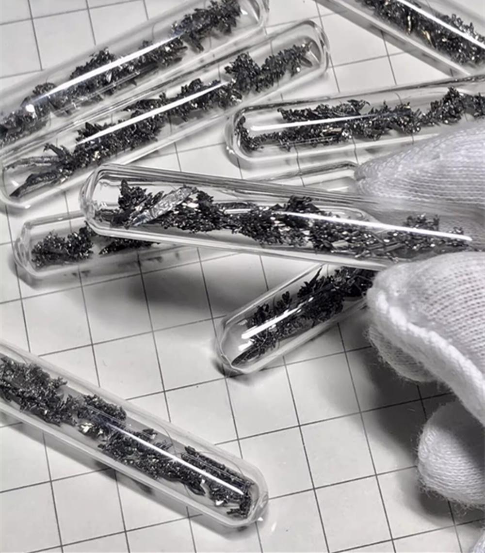 ceb528e436b675e6d5cad35ffcc3f2f53e8 Glass Sealed Titanium Crystal, 99.9% High-purity Metal Ti - Image 3